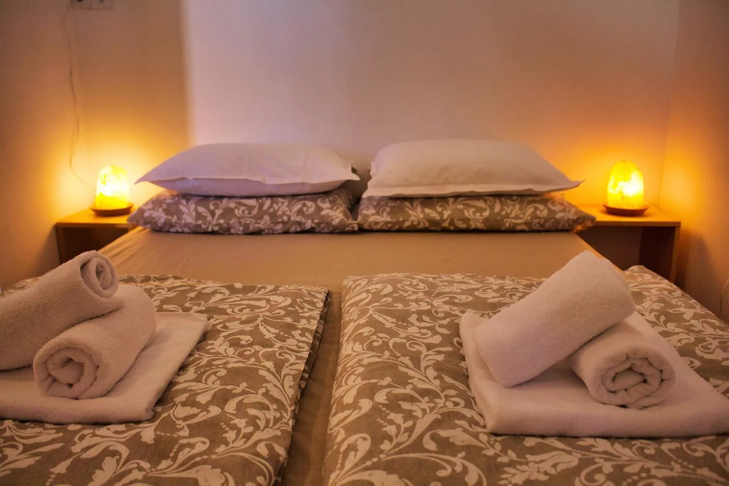 לינה וארוחת בוקר רוביני Yoga, Bed & Vegan Breakfast
